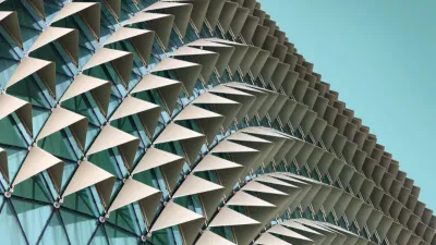 A Nemzeti Adó- és Vámhivatal (NAV) minden évben közzéteszi ellenőrzési tervét, amely egyértelmű iránymutatást ad arra vonatkozóan, hogy mely területekre helyezi a hangsúlyt az adóhatóság az adott évben. A NAV ellenőrzési terv 2026 sem kivétel: a dokumentum alapján az adózók idén is számíthatnak támogató eljárásokra, ugyanakkor több célzott adóellenőrzés is várható.